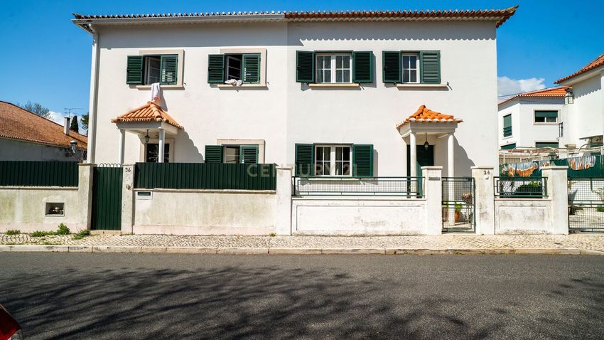Maison ou villa individuelle à vendre – Rua da Cruz a Caselas, 34