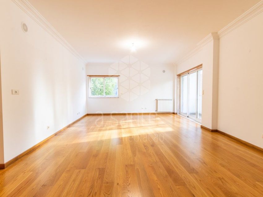 Appartement t3 à vendre – Avenida Dom João II, 106