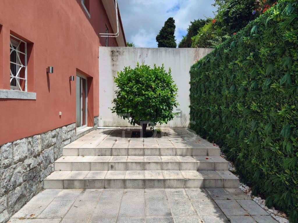 Maison ou villa individuelle à vendre – Rua Dom Constantino de Bragança