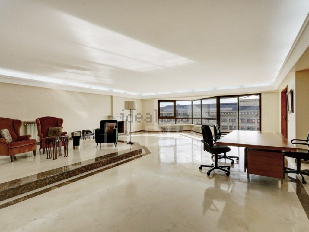 Appartement t4 à vendre – Avenida João XXI