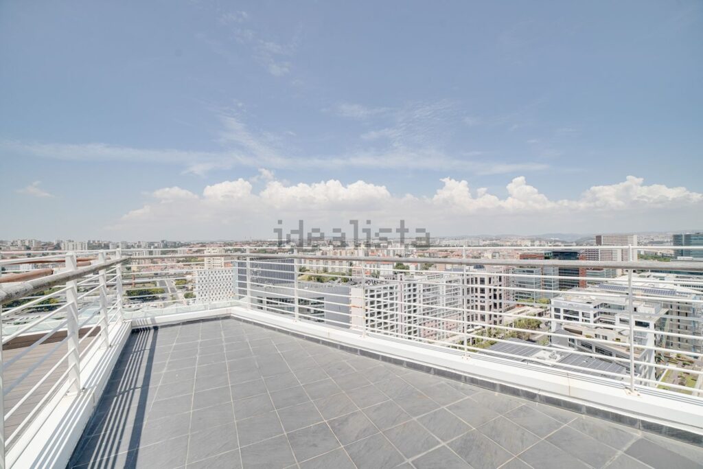 Dernier étage à vendre – Avenida do Índico