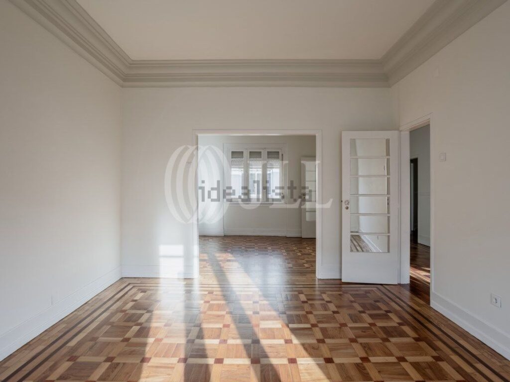 Appartement t4 à vendre – Rua Rodrigo da Fonseca, 52