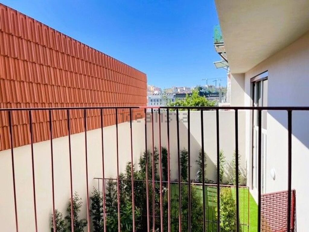 Duplex à vendre – Rua de Santo António dos Capuchos, 3