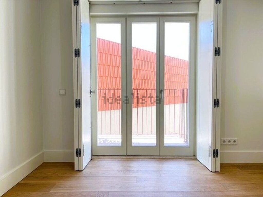 Duplex à vendre – Rua de Santo António dos Capuchos, 3