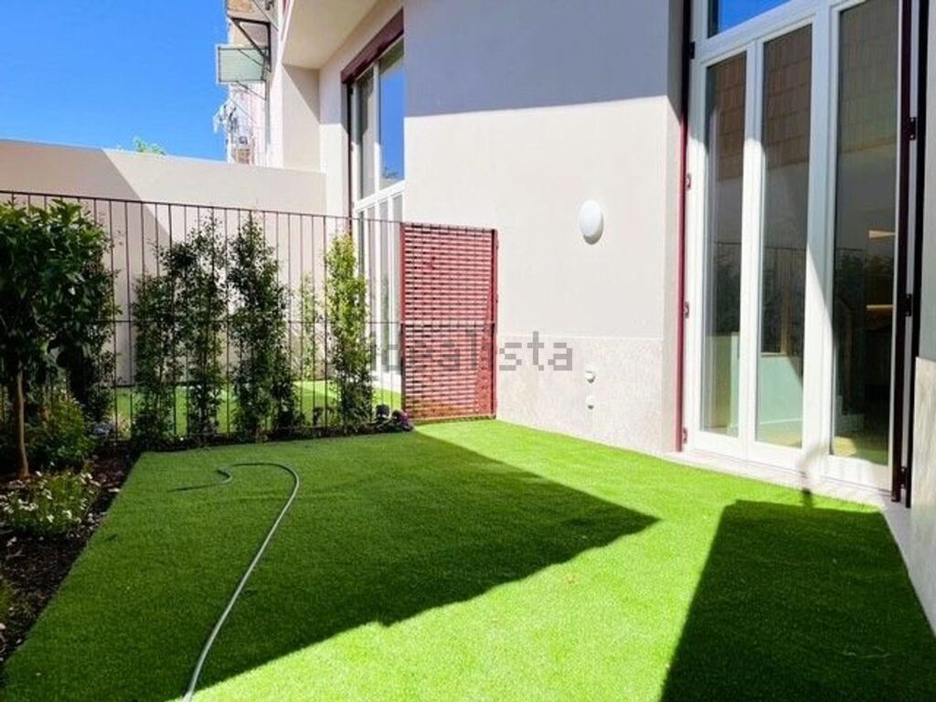 Duplex à vendre – Rua de Santo António dos Capuchos, 3