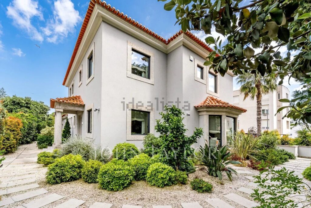 Maison ou villa individuelle à vendre – Restelo