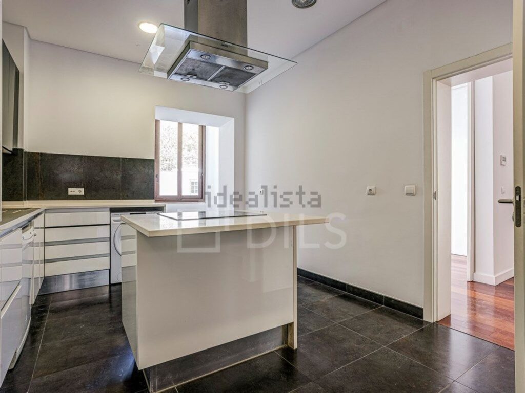 Appartement t4 à vendre – Rua Padre António Vieira