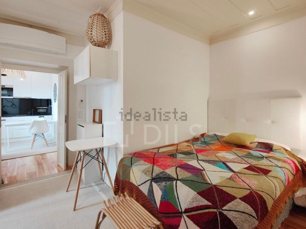 Duplex à vendre – Rua das Escolas Gerais, 48