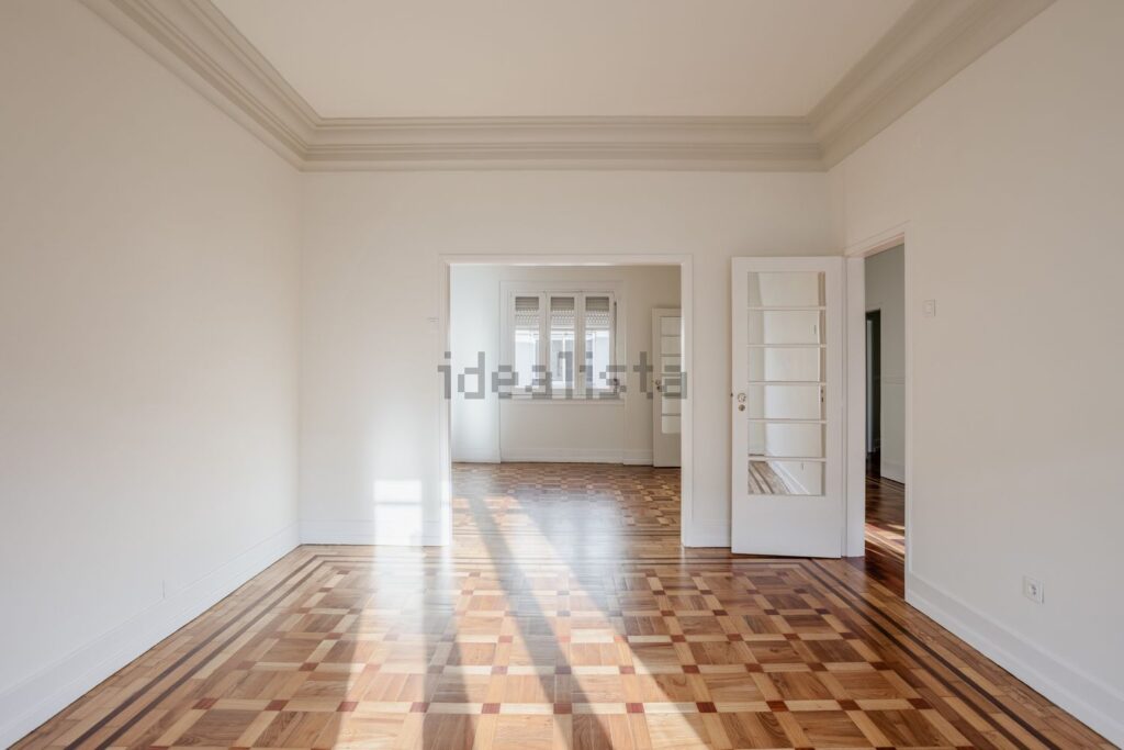 Appartement t4 à vendre – Rua Rodrigo da Fonseca, 52