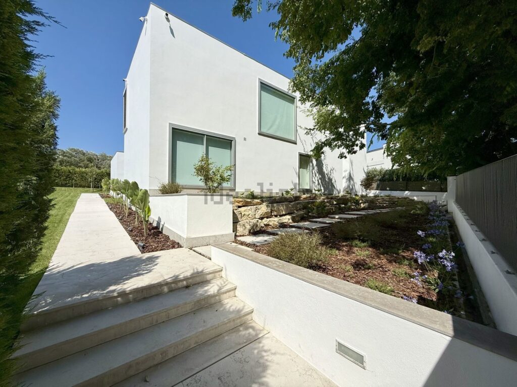 Maison ou villa individuelle à vendre – Rua Formosinho Sanchez