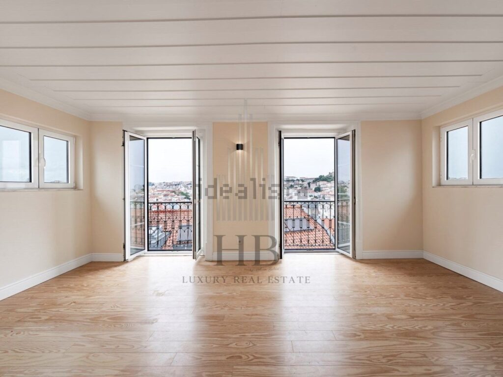 Dernier étage à vendre – Largo do Chiado