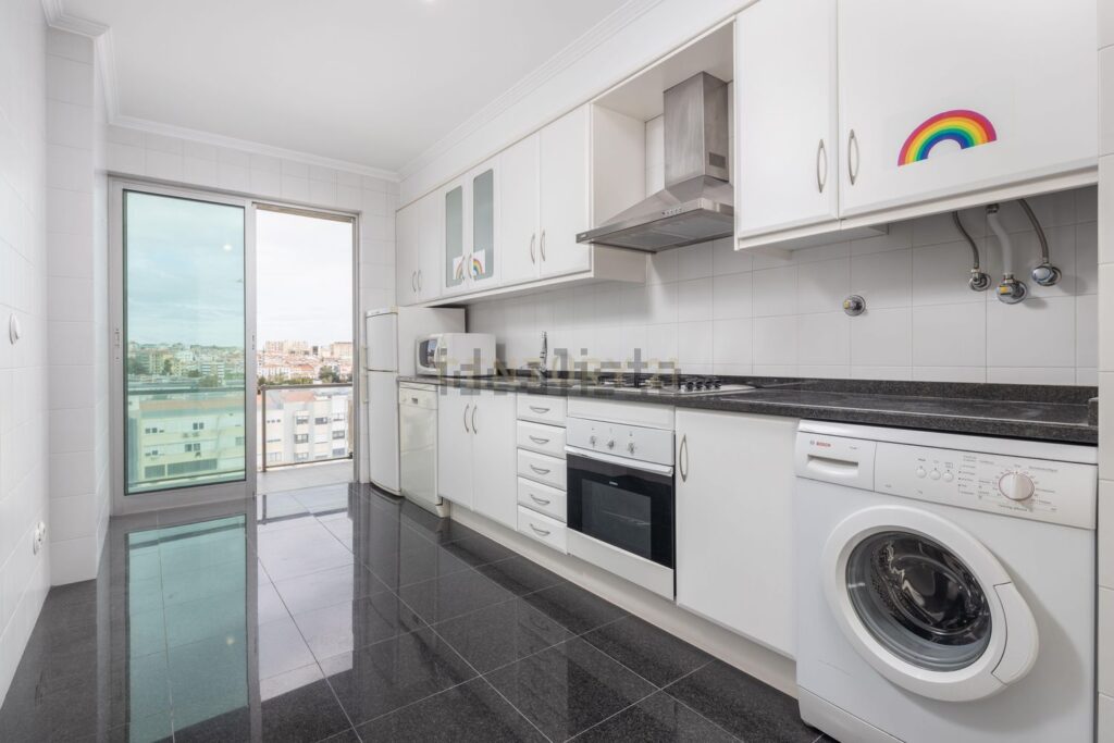 Appartement t2 à vendre – Avenida José Malhoa, 2