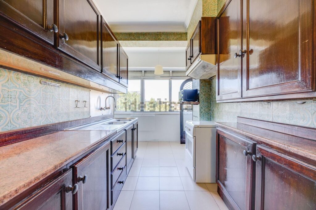 Appartement t4 à vendre – Rua Cidade de Cabinda, 30