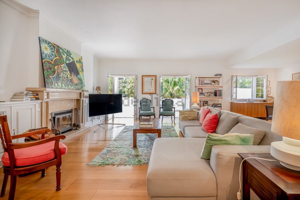 Maison ou villa individuelle à vendre – Avenida Santa Joana Princesa, 4 a